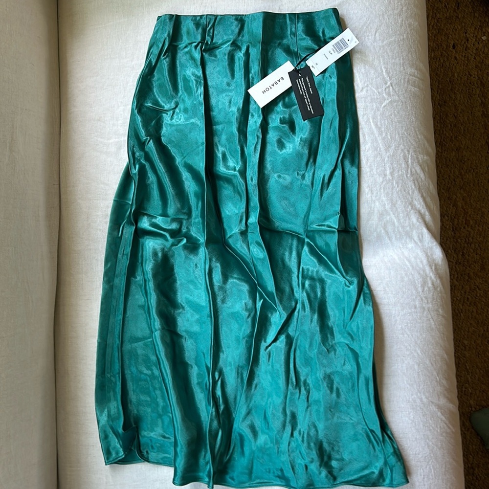 NWT! Aritzia Satin Slip Midi Skirt 00 Vernon Teal